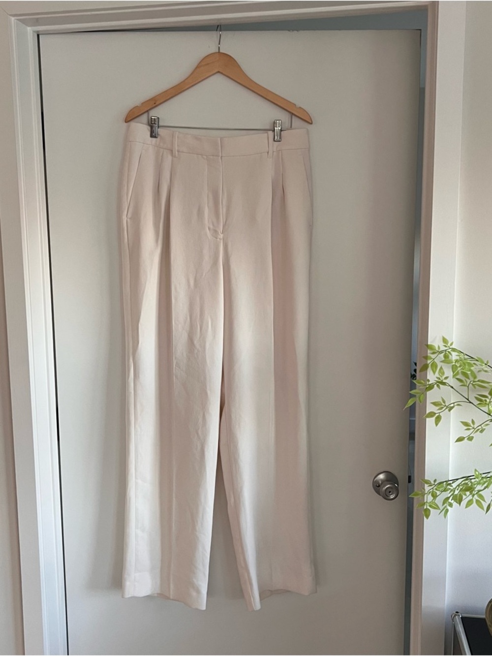 Aritzia Wilfred Effortless Pants Cream High Rise Wide Leg Size 14